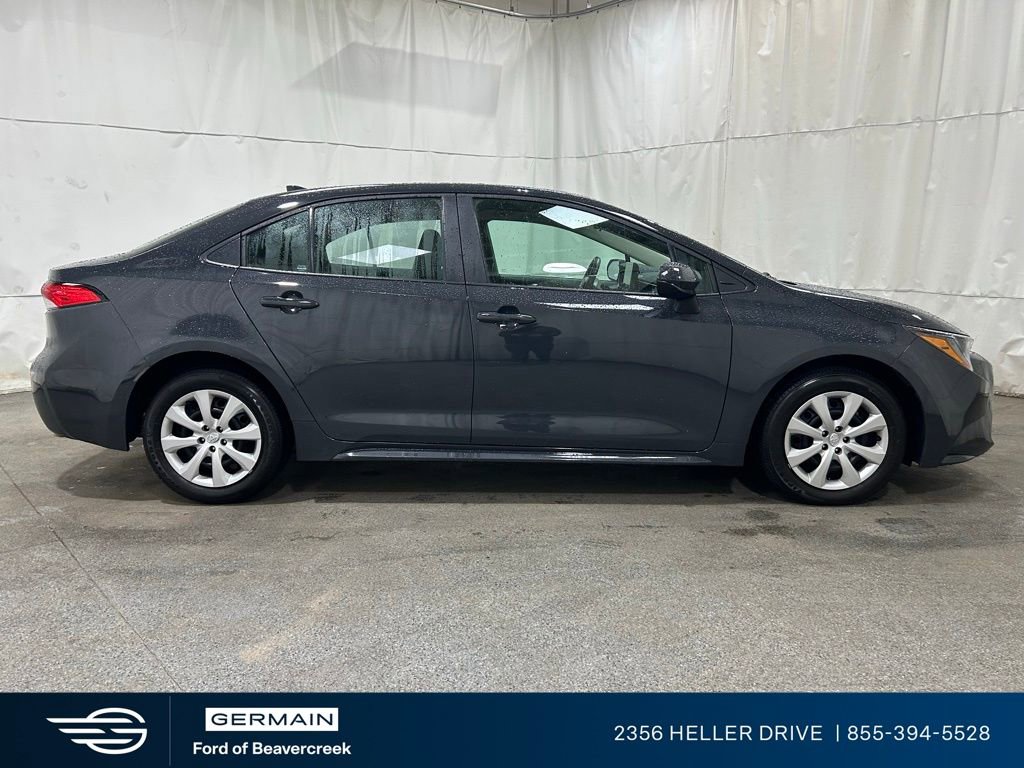 Used 2025 Toyota Corolla LE image 9