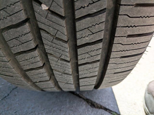 Used 2023 Chevrolet Suburban RST w/ Luxury Package image 12