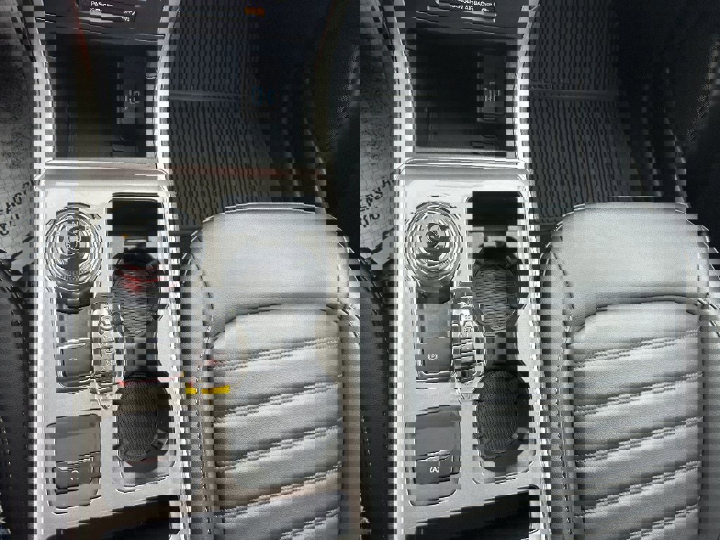 Used 2024 Ford Edge SEL w/ Convenience Package image 14