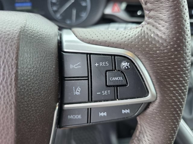 Used 2023 Toyota Sienna Platinum FWD image 13