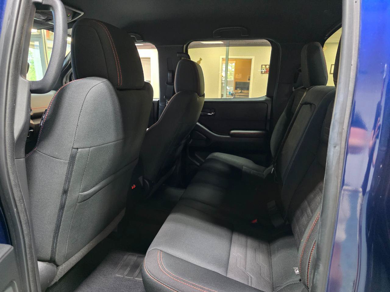 Used 2022 Nissan Frontier PRO-4X w/ Technology Package AWD/4WD image 19
