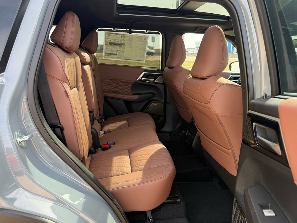 New 2026 Mitsubishi Outlander SEL image 22