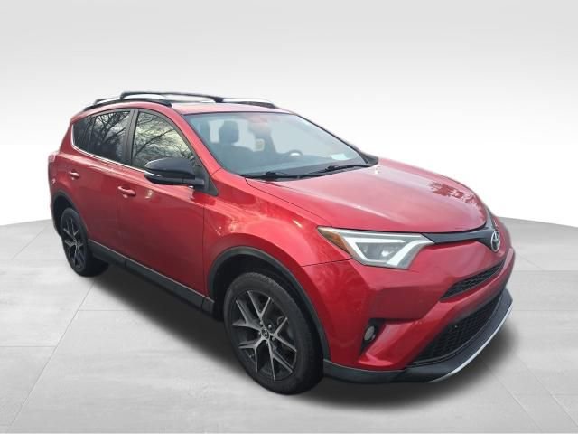 Used 2016 Toyota RAV4 SE image 2