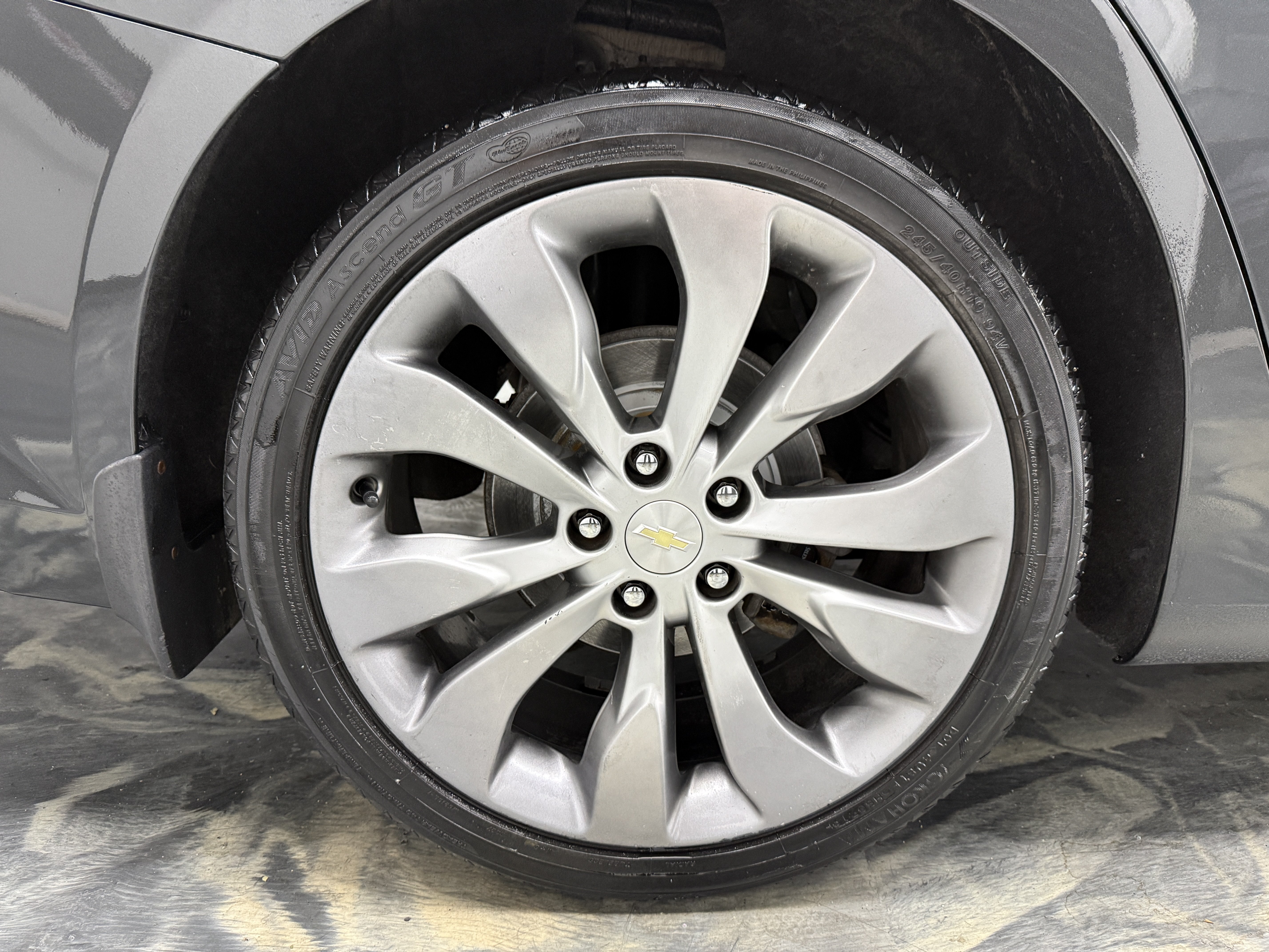 Used 2017 Chevrolet Malibu Premier w/ Premier Sun and Wheel Package FWD image 28