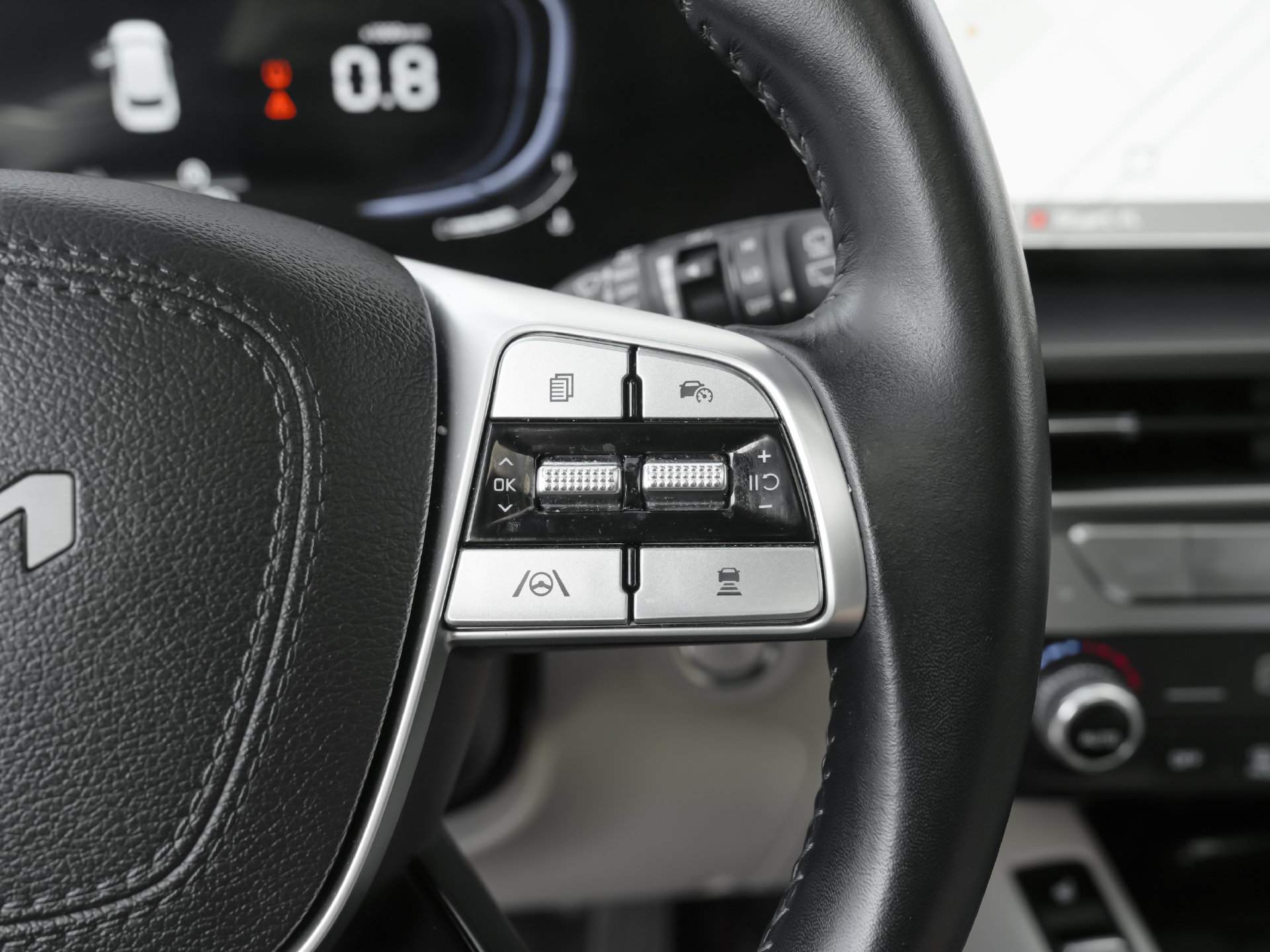 Used 2025 Kia Telluride S FWD image 17