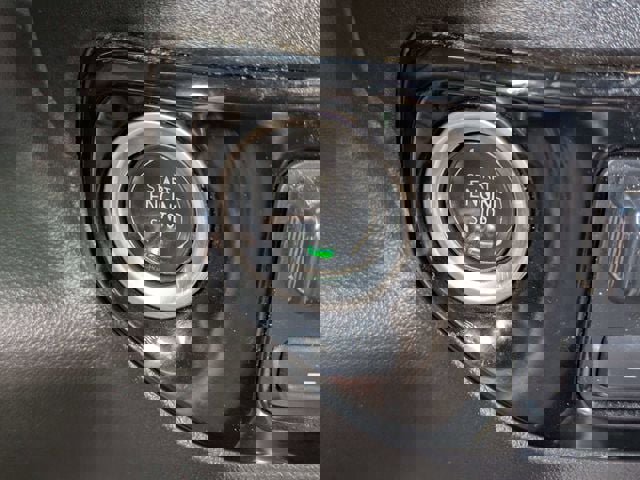 Used 2024 Chevrolet Silverado 2500 LT w/ Convenience Package image 28