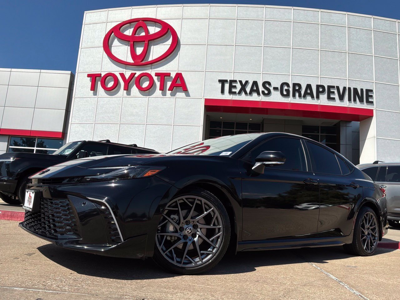 Used 2025 Toyota Camry XSE w/ Premium Plus Package FWD image 2