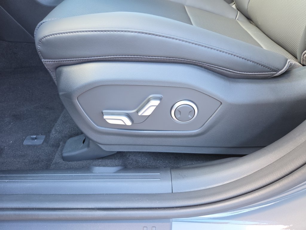 New 2027 Hyundai Santa Fe SEL FWD image 12