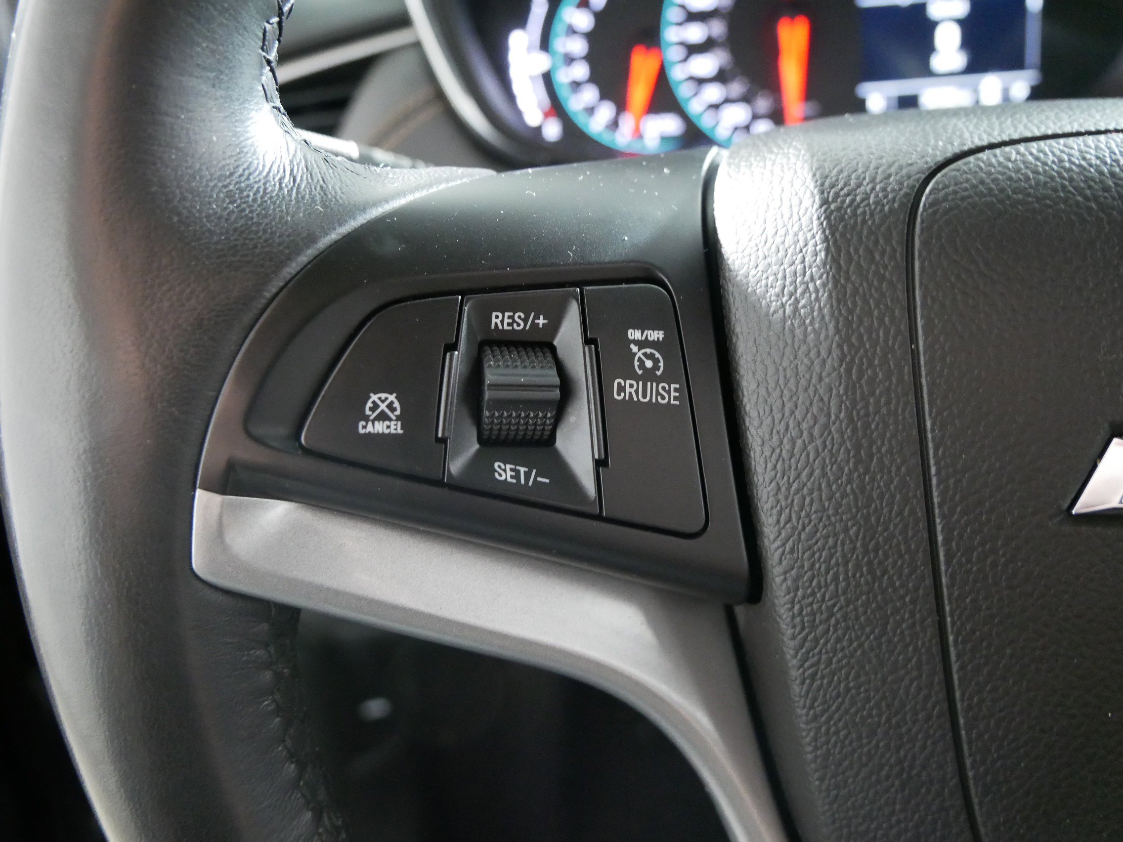 Used 2022 Chevrolet Trax LT w/ LT Convenience Package image 27