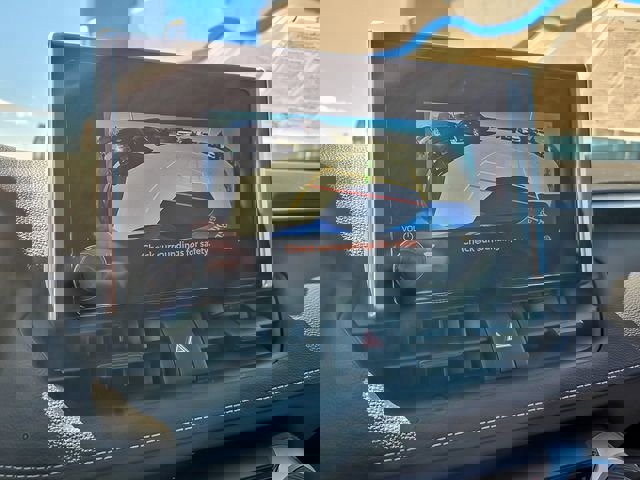 Used 2023 Toyota RAV4 XLE w/ Convenience Package image 18