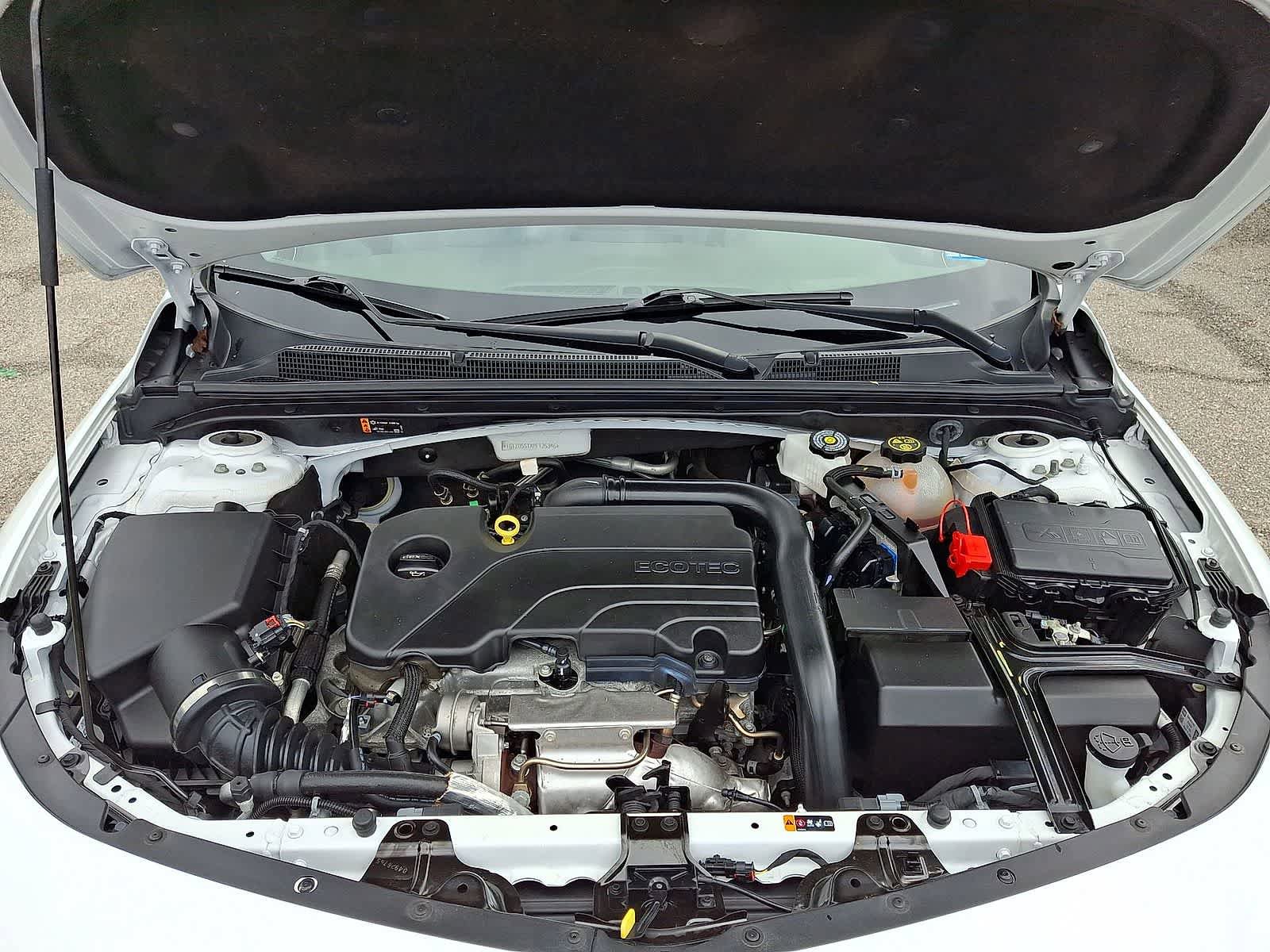 Used 2023 Chevrolet Malibu LT FWD image 34