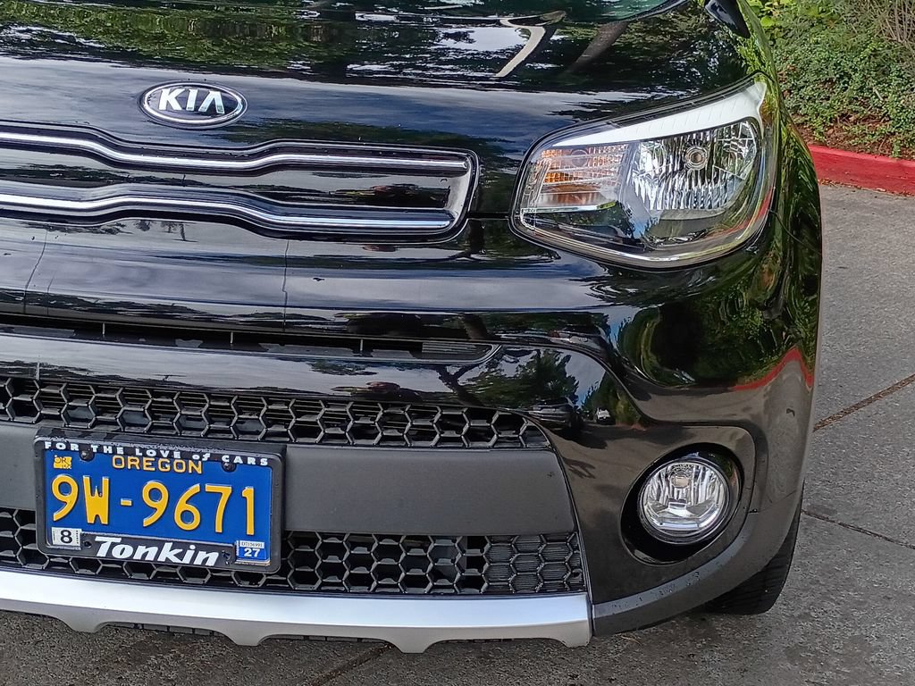 Used 2017 Kia Soul + FWD image 10