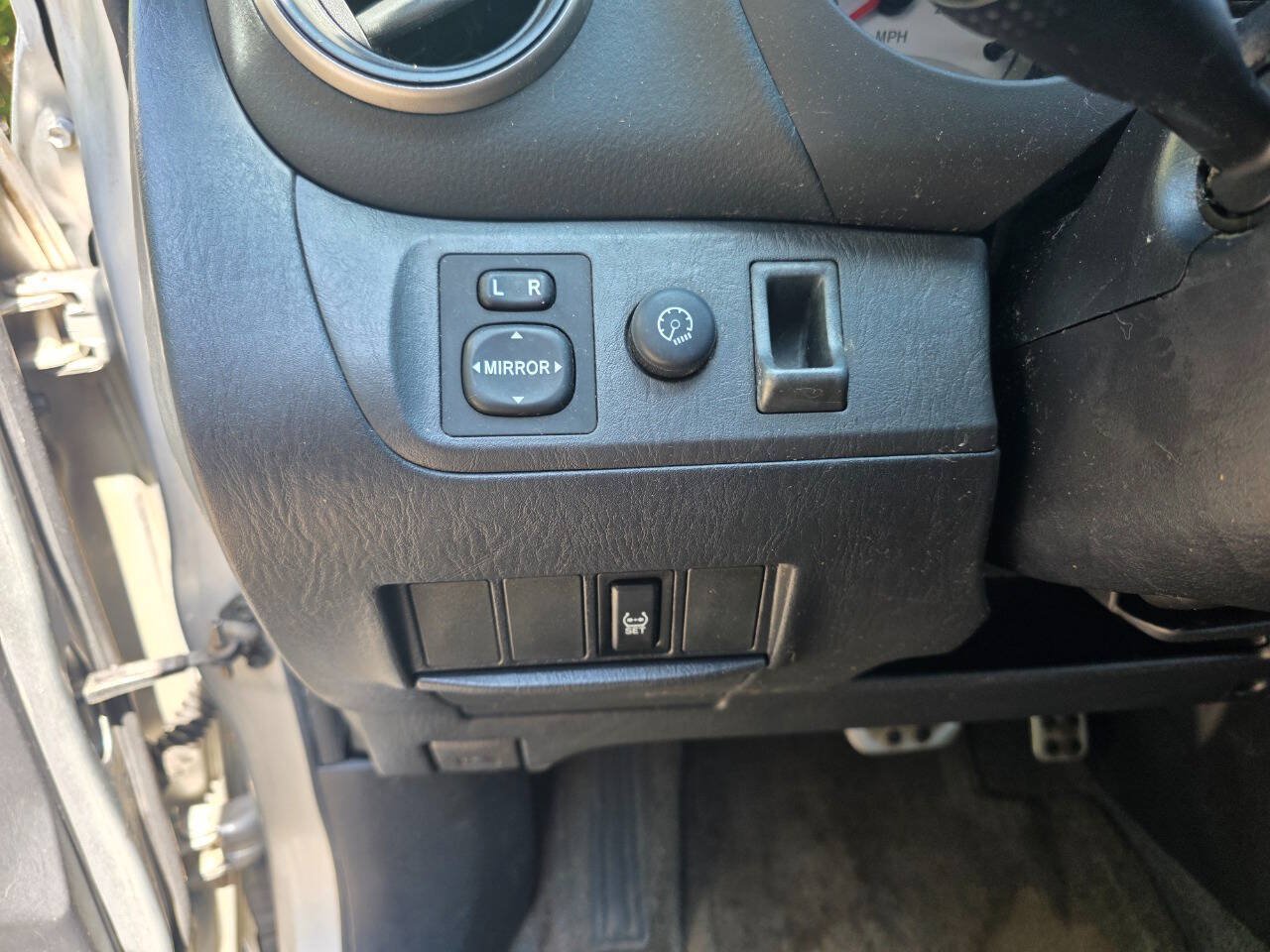 Used 2005 Toyota RAV4 4WD image 14