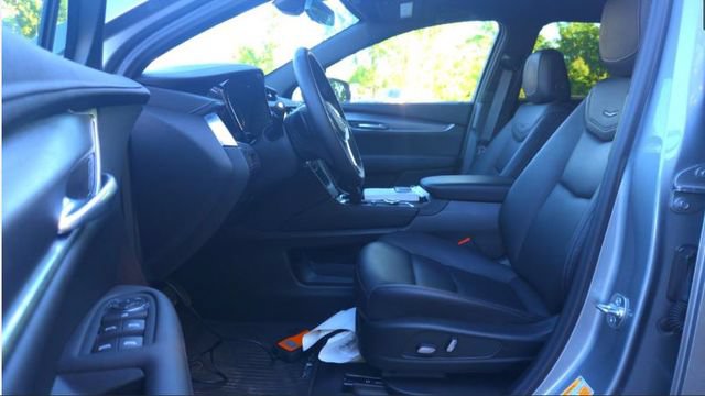 Used 2025 Cadillac XT5 Luxury AWD/4WD image 6