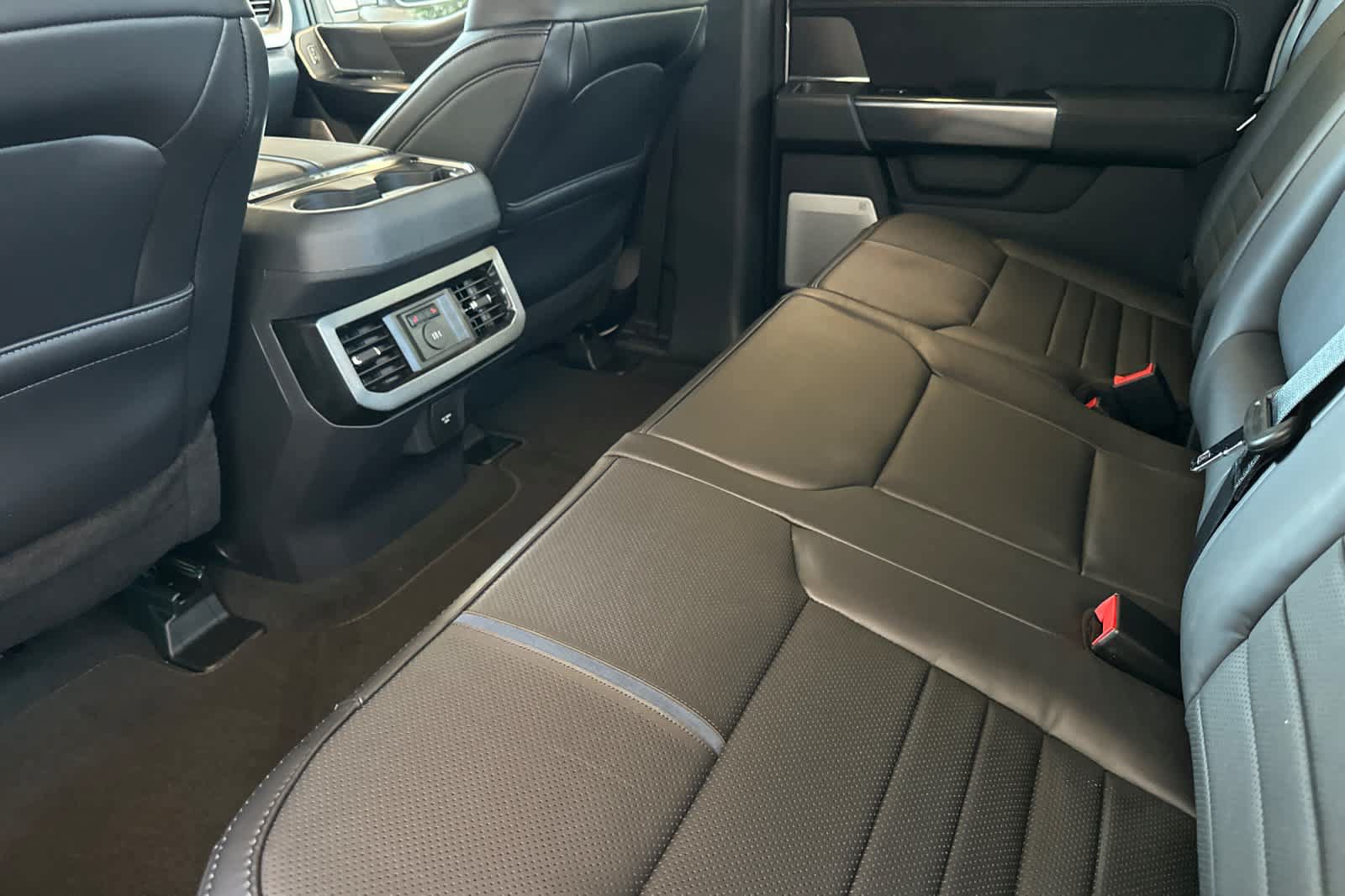 New 2026 Ford F350 Platinum AWD/4WD image 4