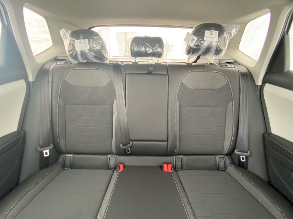 New 2025 Volkswagen Taos SE image 10
