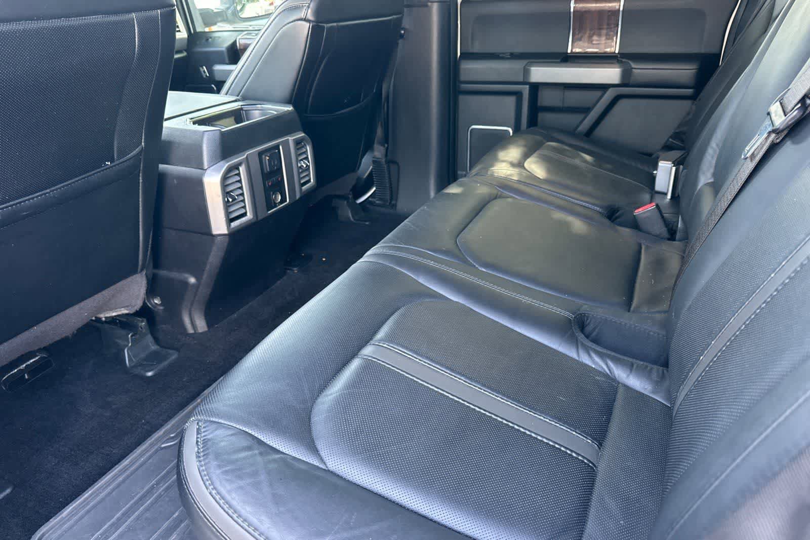 Used 2015 Ford F150 Platinum w/ Equipment Group 701A Luxury AWD/4WD image 5