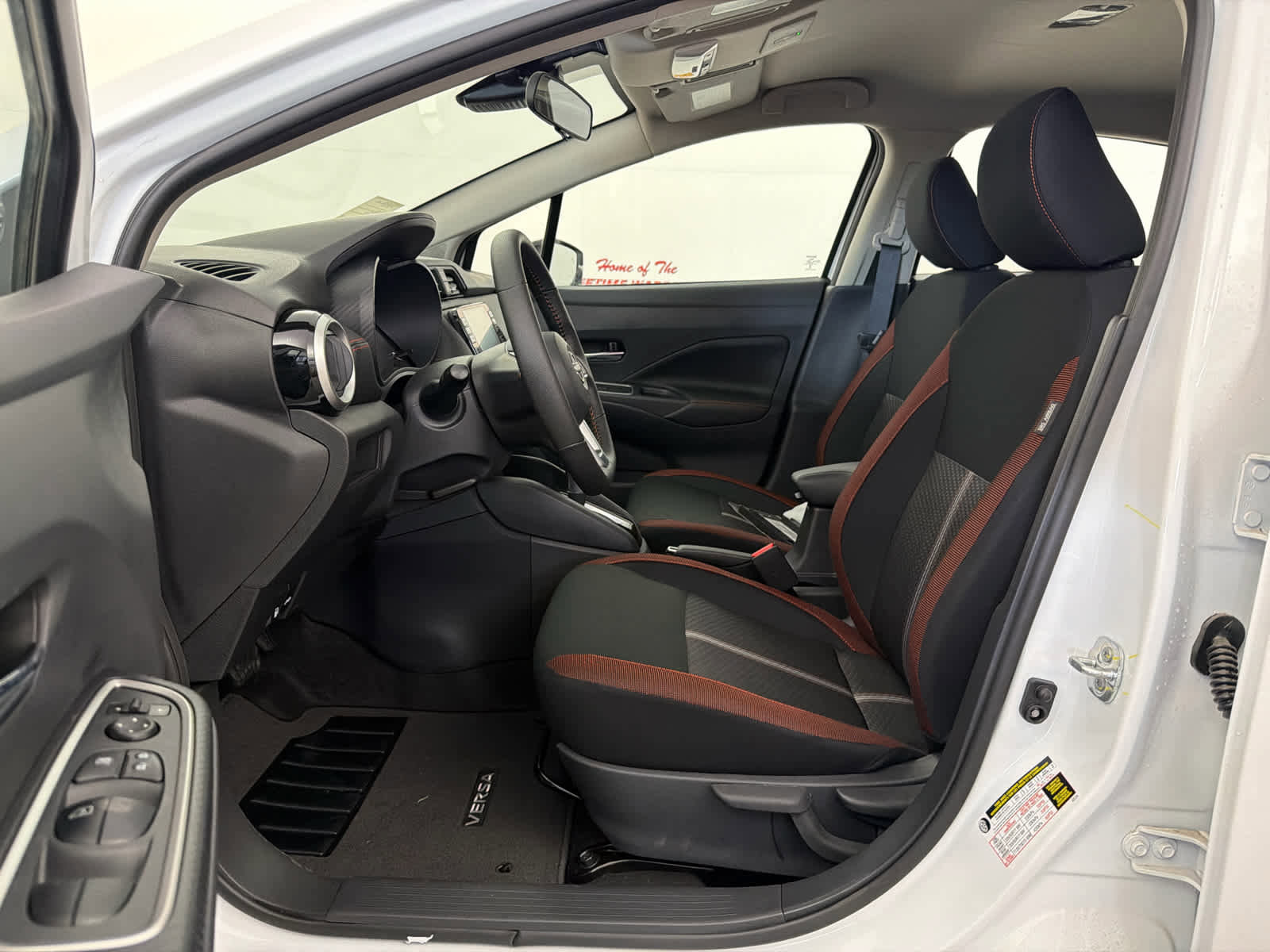 New 2025 Nissan Versa SR w/ Trunk Package image 14