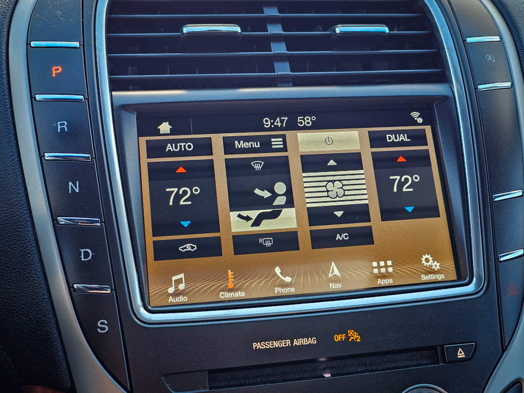 Used 2019 Lincoln Nautilus Select AWD/4WD image 24