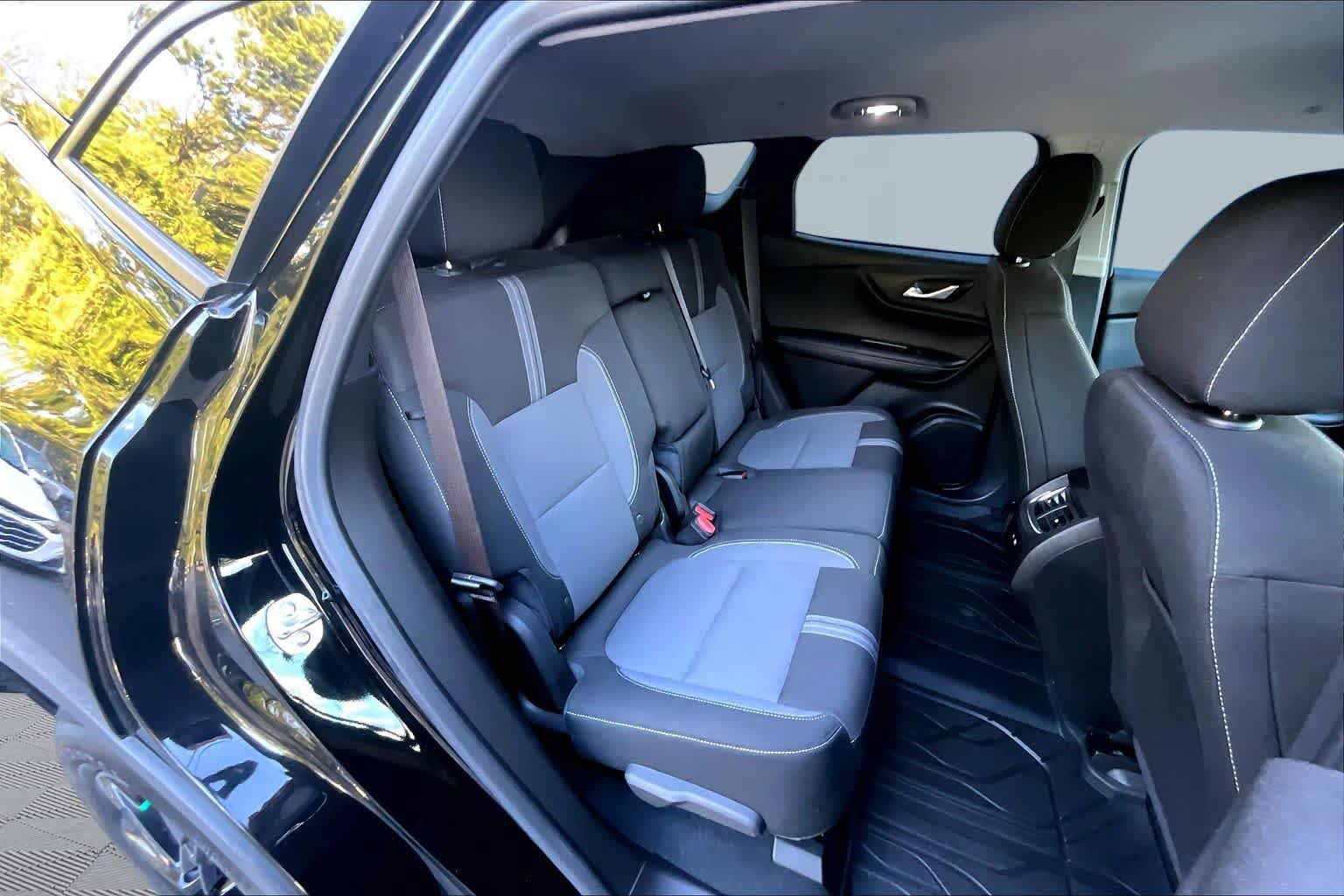 Used 2023 Chevrolet Blazer LT w/ Midnight/Sport Edition FWD image 20