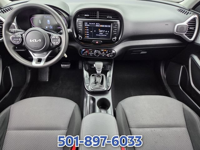 Used 2023 Kia Soul LX w/ LX Technology Package FWD image 12