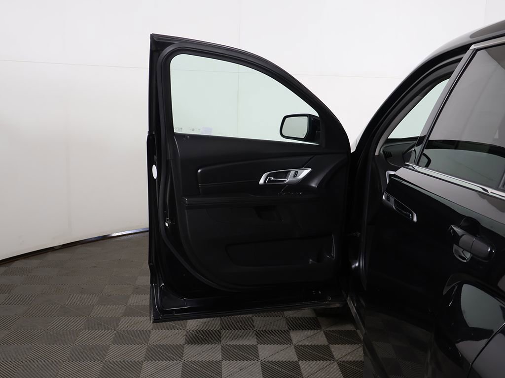 Used 2017 GMC Terrain SLE FWD image 15