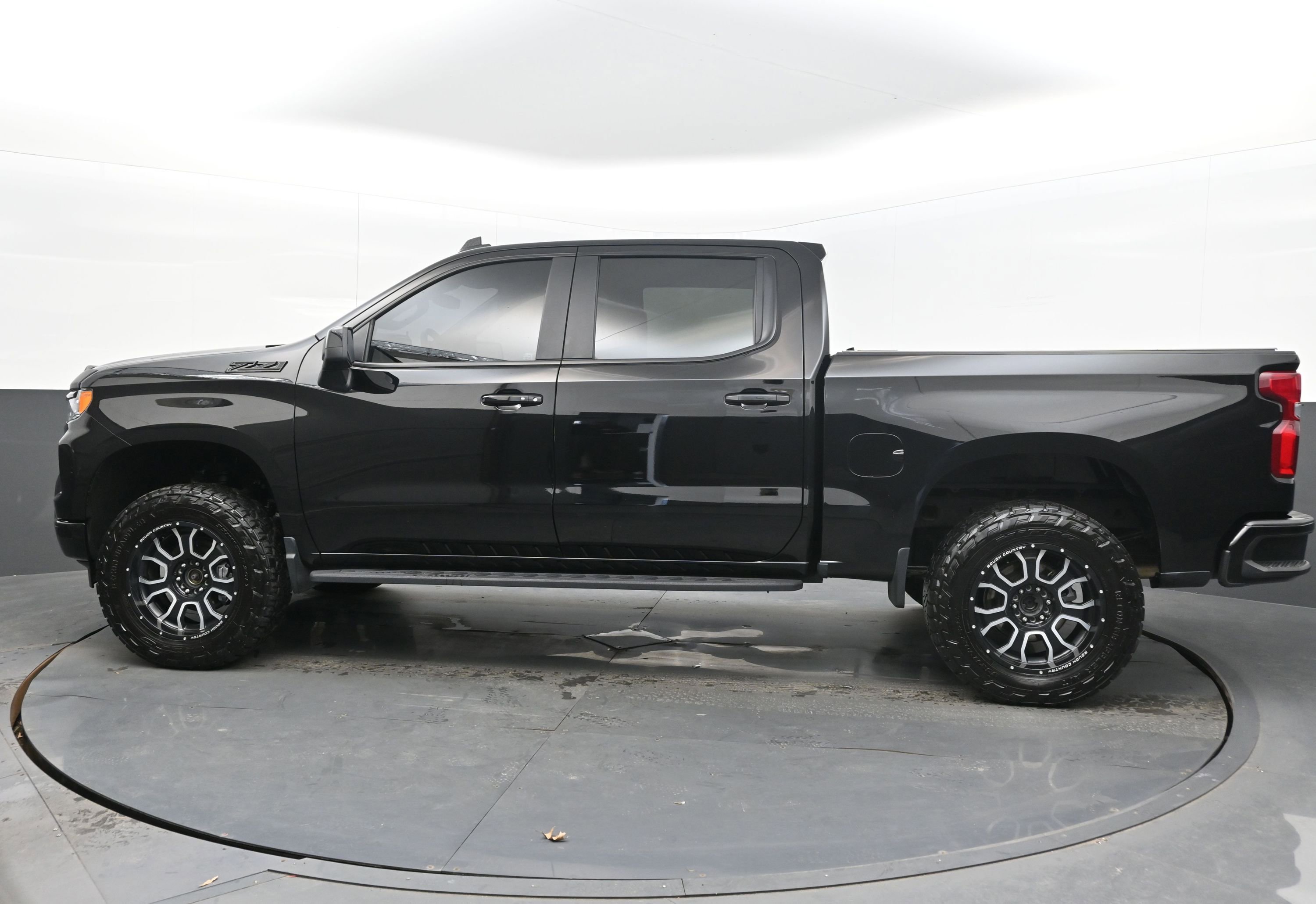 Used 2023 Chevrolet Silverado 1500 RST w/ Z71 Off-Road Package image 7