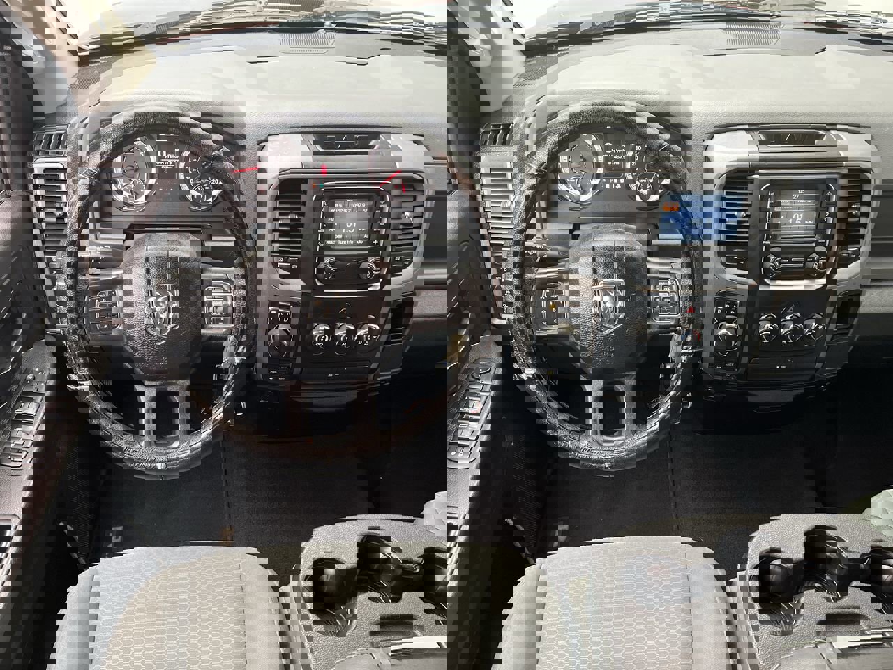 Used 2017 RAM 1500 Express image 11