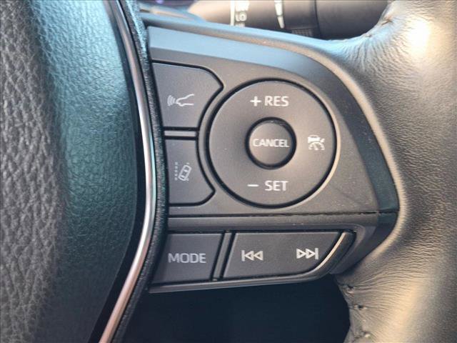 Certified 2020 Toyota Camry SE w/ Sunroof Package FWD image 12