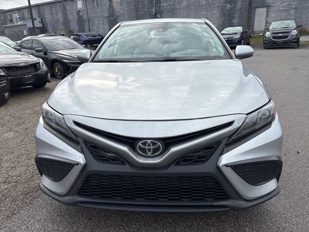 Used 2021 Toyota Camry SE image 7