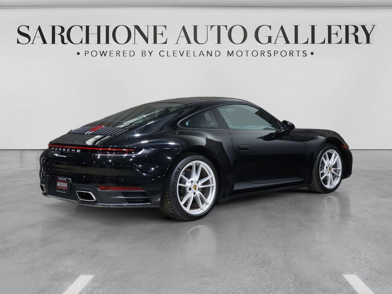 Used 2022 Porsche 911 Carrera RWD image 2