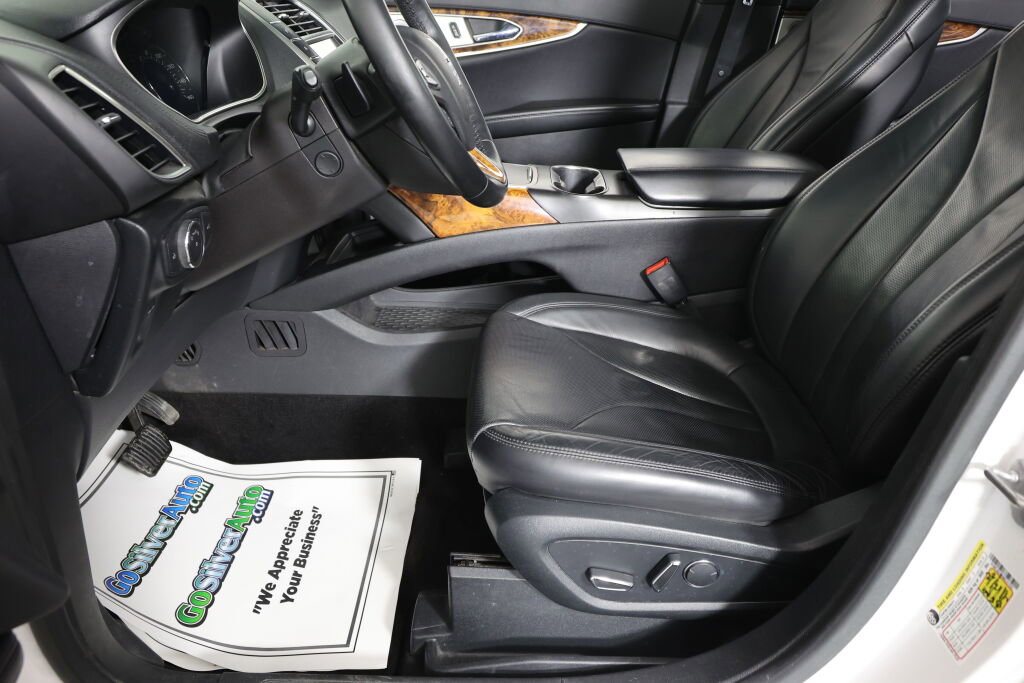 Used 2017 Lincoln MKX Reserve w/ Luxury Package image 12