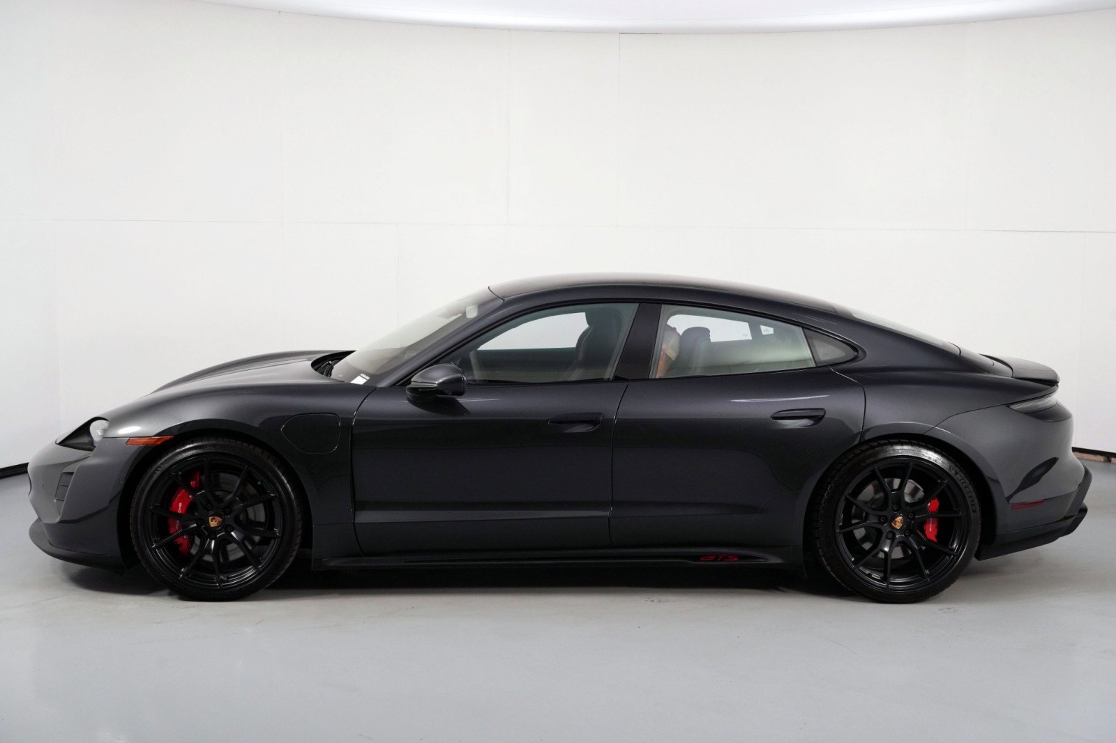 Used 2023 Porsche Taycan GTS image 52