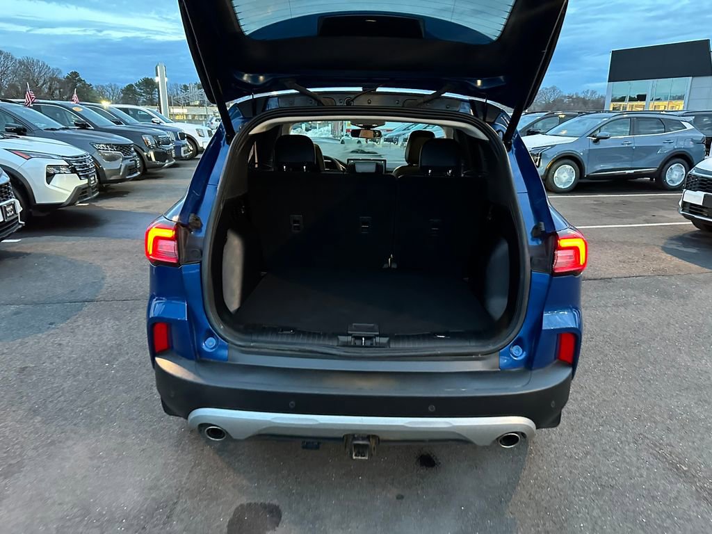 Used 2023 Ford Escape Platinum w/ Class II Trailer Tow Package AWD/4WD image 26