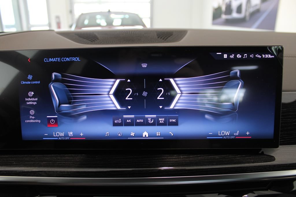 New 2027 BMW X7 M60i AWD/4WD image 7