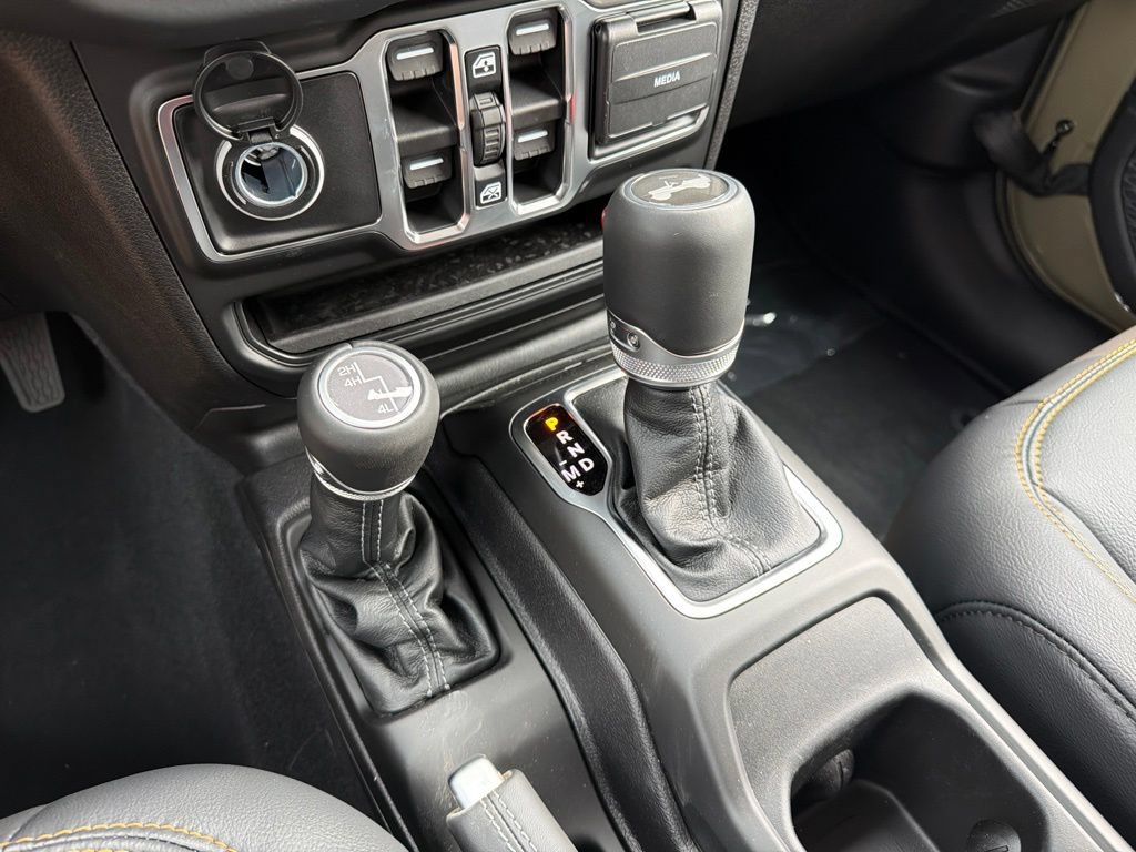 New 2026 Jeep Wrangler Unlimited Sahara AWD/4WD image 14