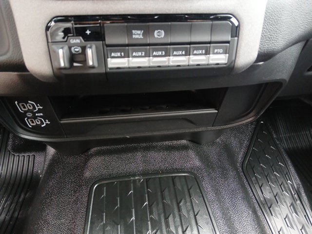 New 2026 RAM 5500 Tradesman w/ Chrome Appearance Group AWD/4WD image 43