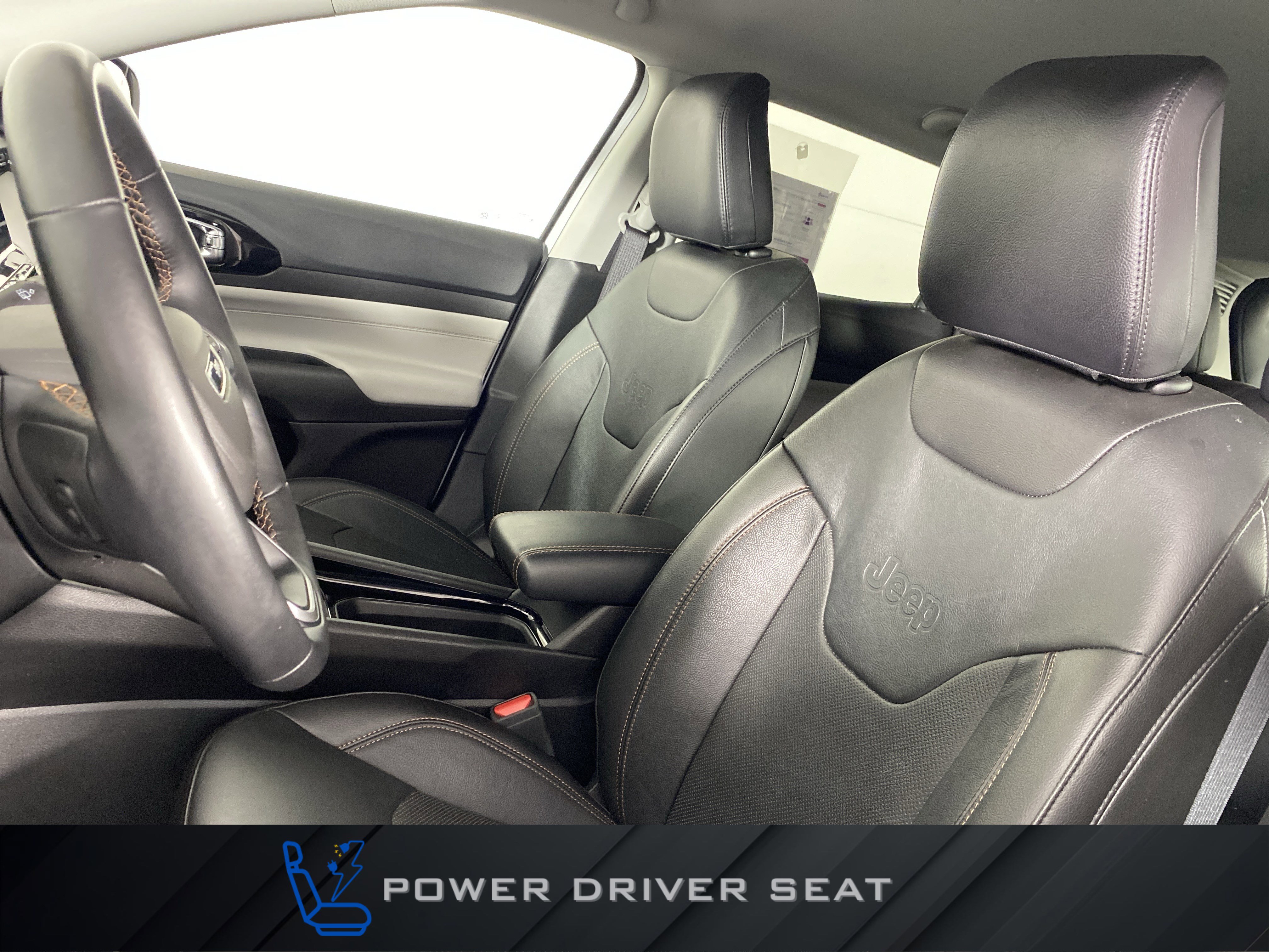 Used 2022 Jeep Compass Limited AWD/4WD image 16