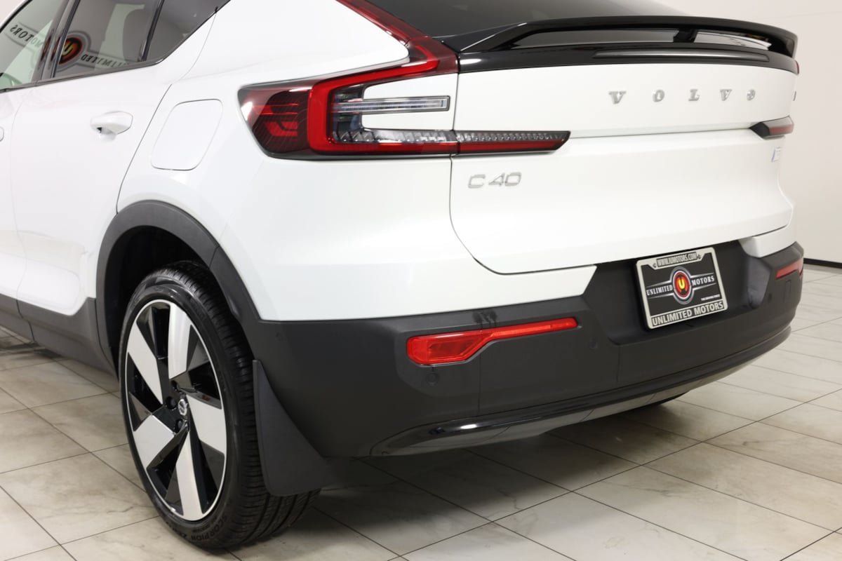 Used 2023 Volvo C40 P8 Recharge Ultimate w/ Protection Package Premier AWD/4WD image 42