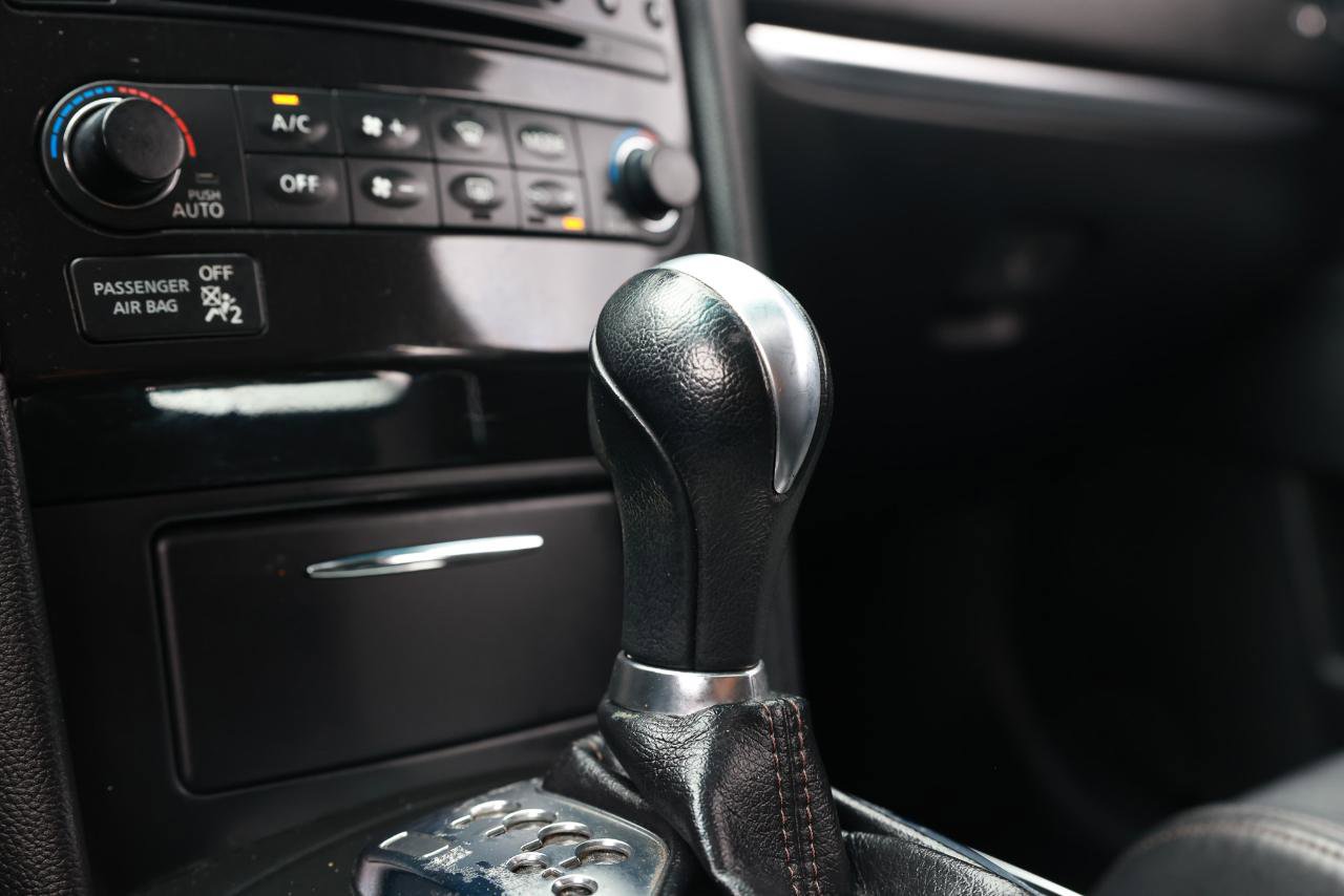 Used 2014 INFINITI QX70 image 38