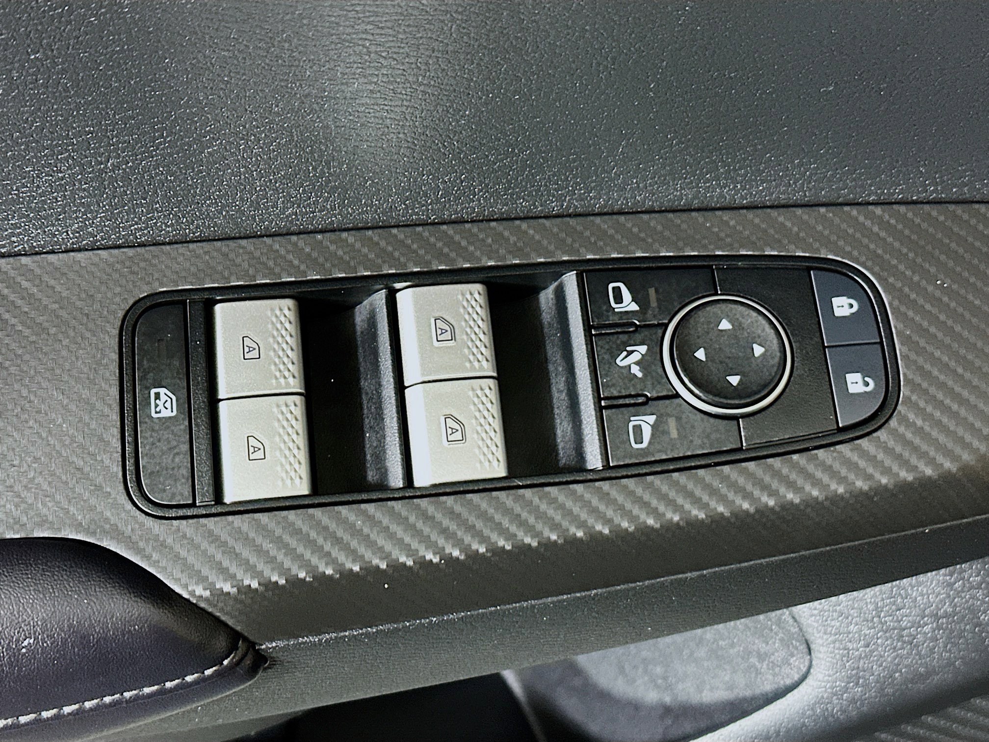 Used 2023 Mitsubishi Outlander SE AWD/4WD image 14