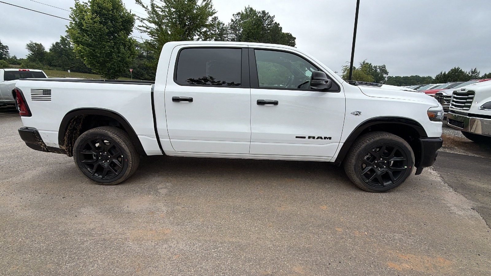 New 2026 RAM 1500 Laramie AWD/4WD image 7