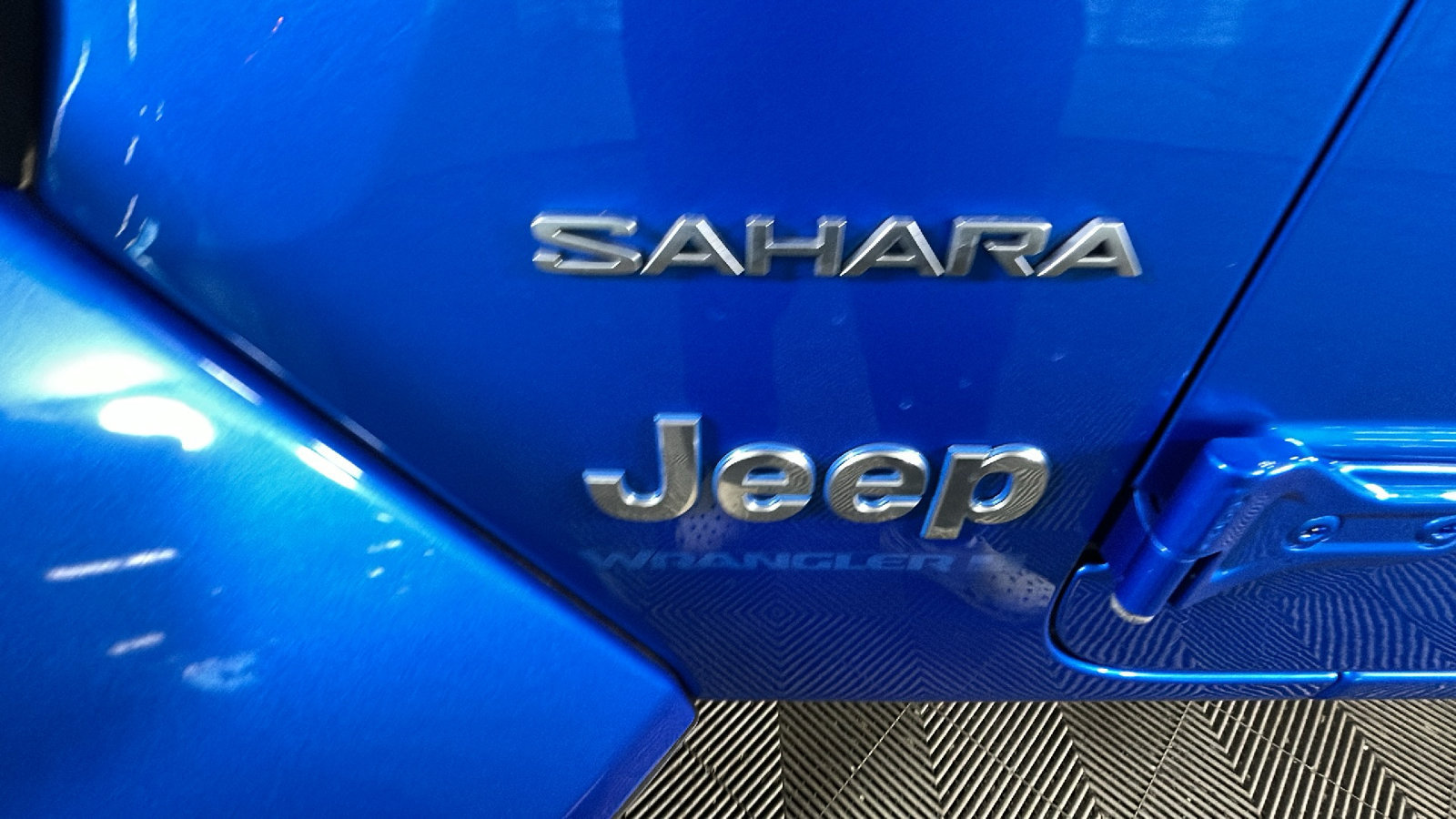 Used 2024 Jeep Wrangler Unlimited Sahara w/ Technology Group AWD/4WD image 11