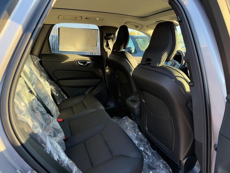New 2026 Volvo XC60 B5 Plus w/ Protection Package Premier AWD/4WD image 5