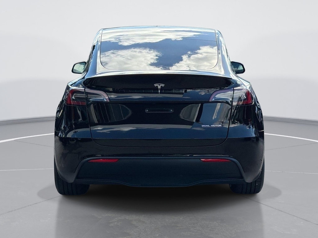 Used 2023 Tesla Model Y Performance AWD/4WD image 4