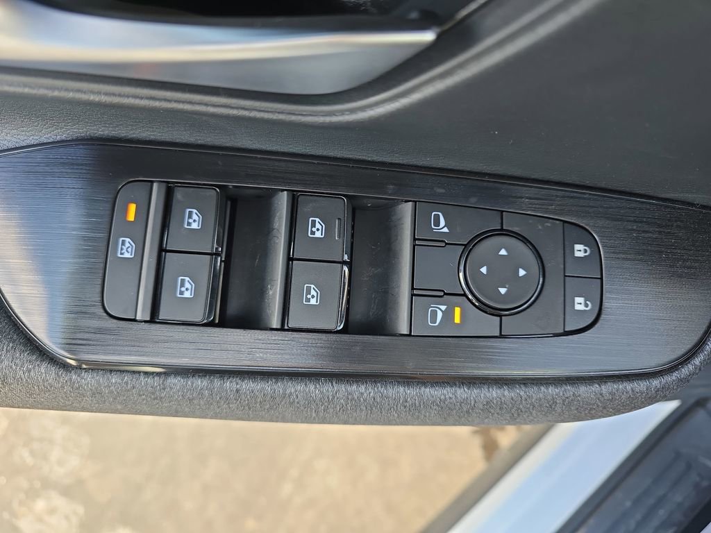 New 2026 Nissan Kicks SV w/ Cold Weather Package FWD image 30