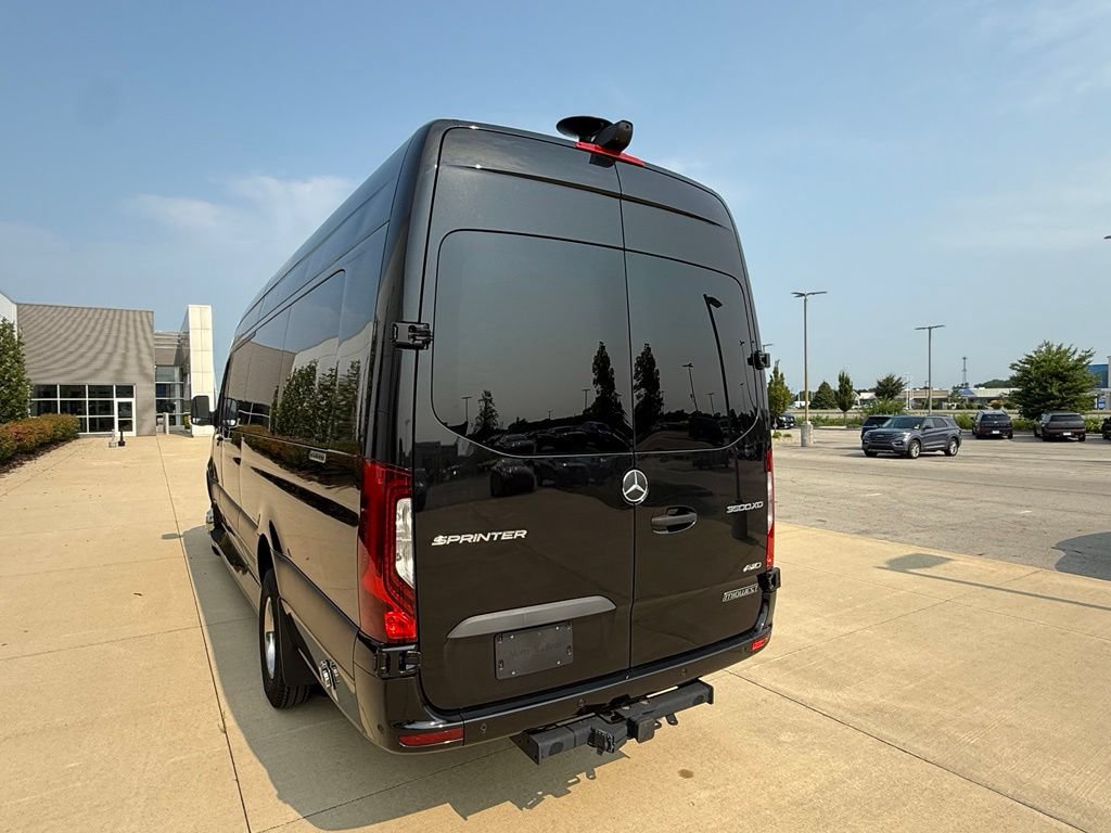 Used 2023 Mercedes-Benz Sprinter 3500 image 11