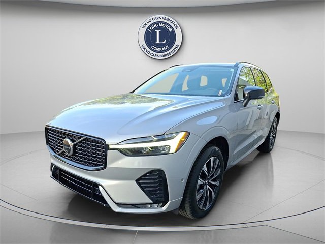 Certified 2025 Volvo XC60 B5 Plus image 3