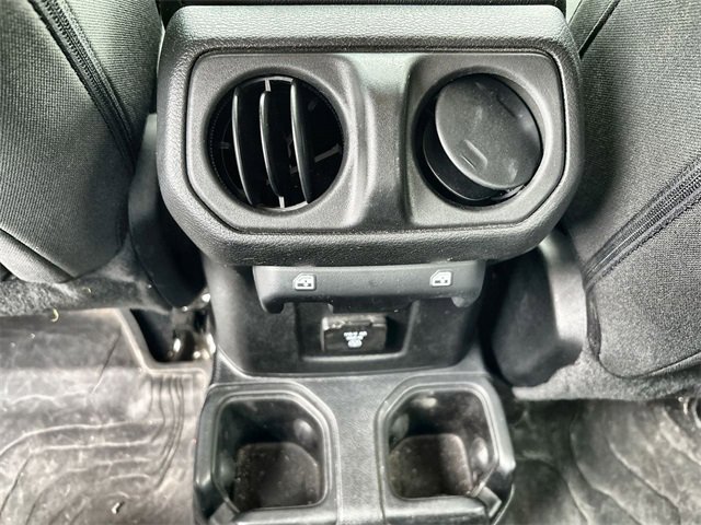 Used 2023 Jeep Gladiator Willys image 17