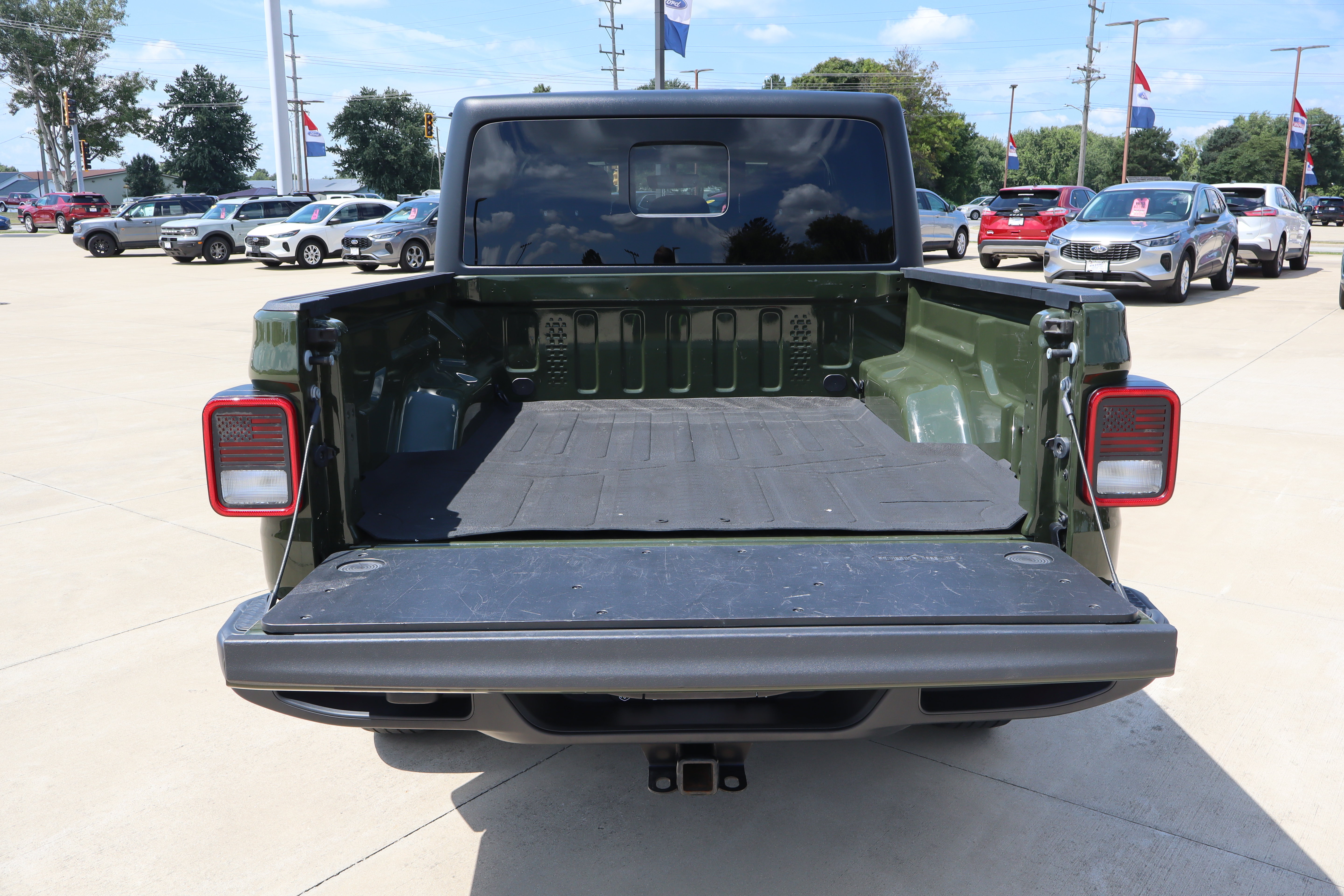 Used 2022 Jeep Gladiator Sport AWD/4WD image 28